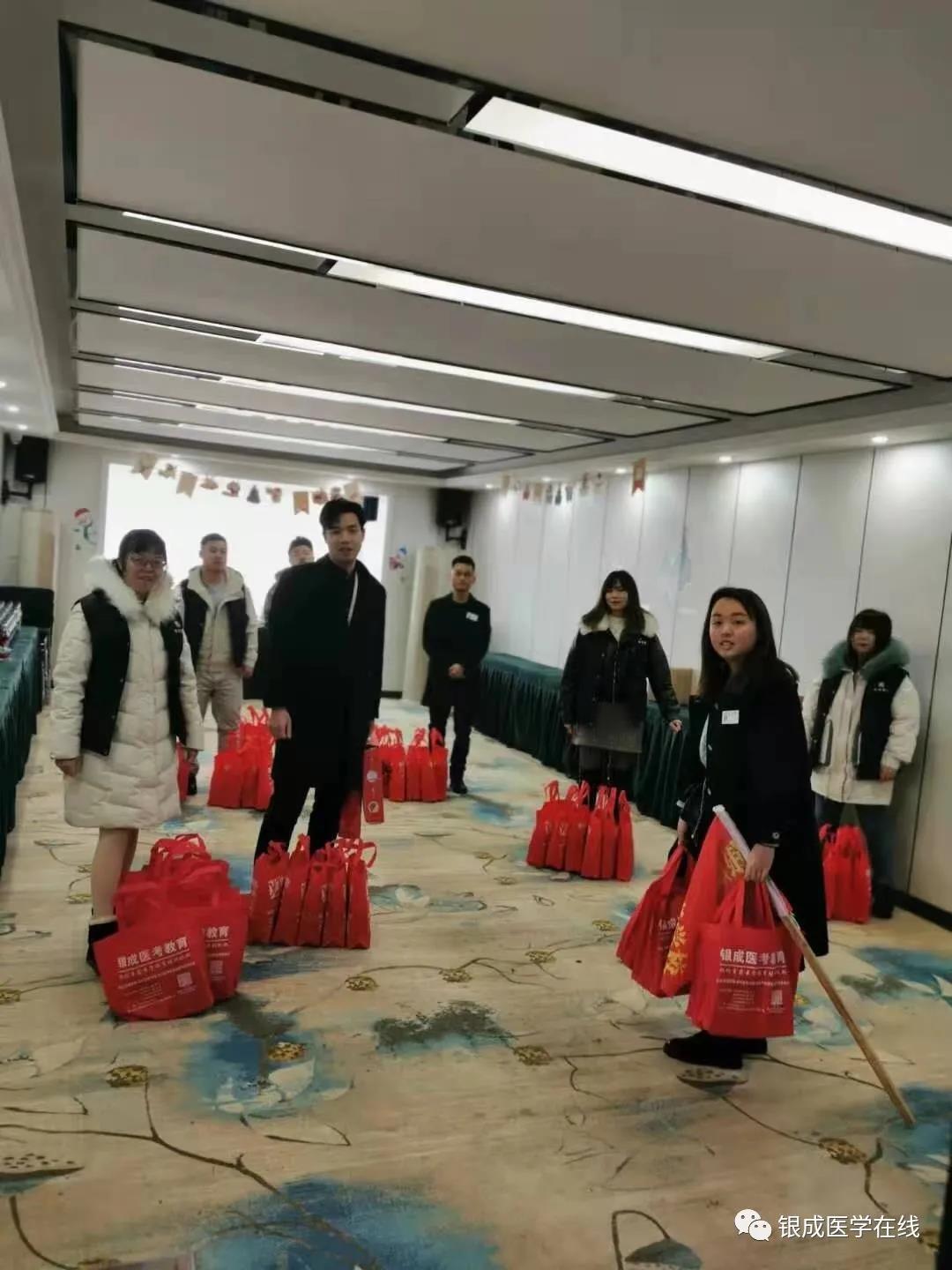怀化弘医教育服务有限公司,银成医考,银成学校,湖南临床医师考试服务,湖南执业药师考试服务